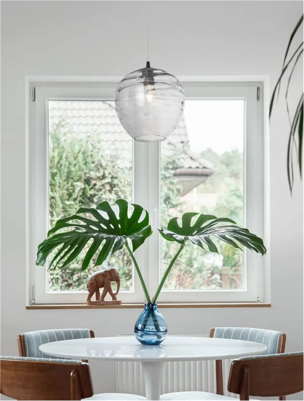 Pendul structura din Metal Negru si abajur din Sticla Gri deschis H120xL25cm IP20 EVLEEN