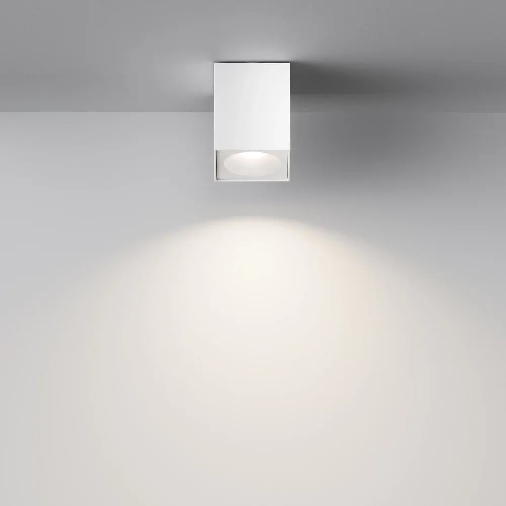 Spot aplicabil din Aluminiu Alb H11.5xL9cm IP 65 GU10 50W Zoom