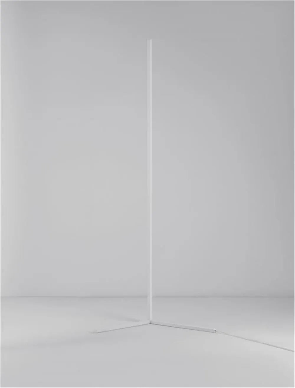 Lampa de podea structura din Aluminiu Alb si abajur din Acrilic  H140.5xL58.5cm IP20 18W 1700lm 3000k V-LINE