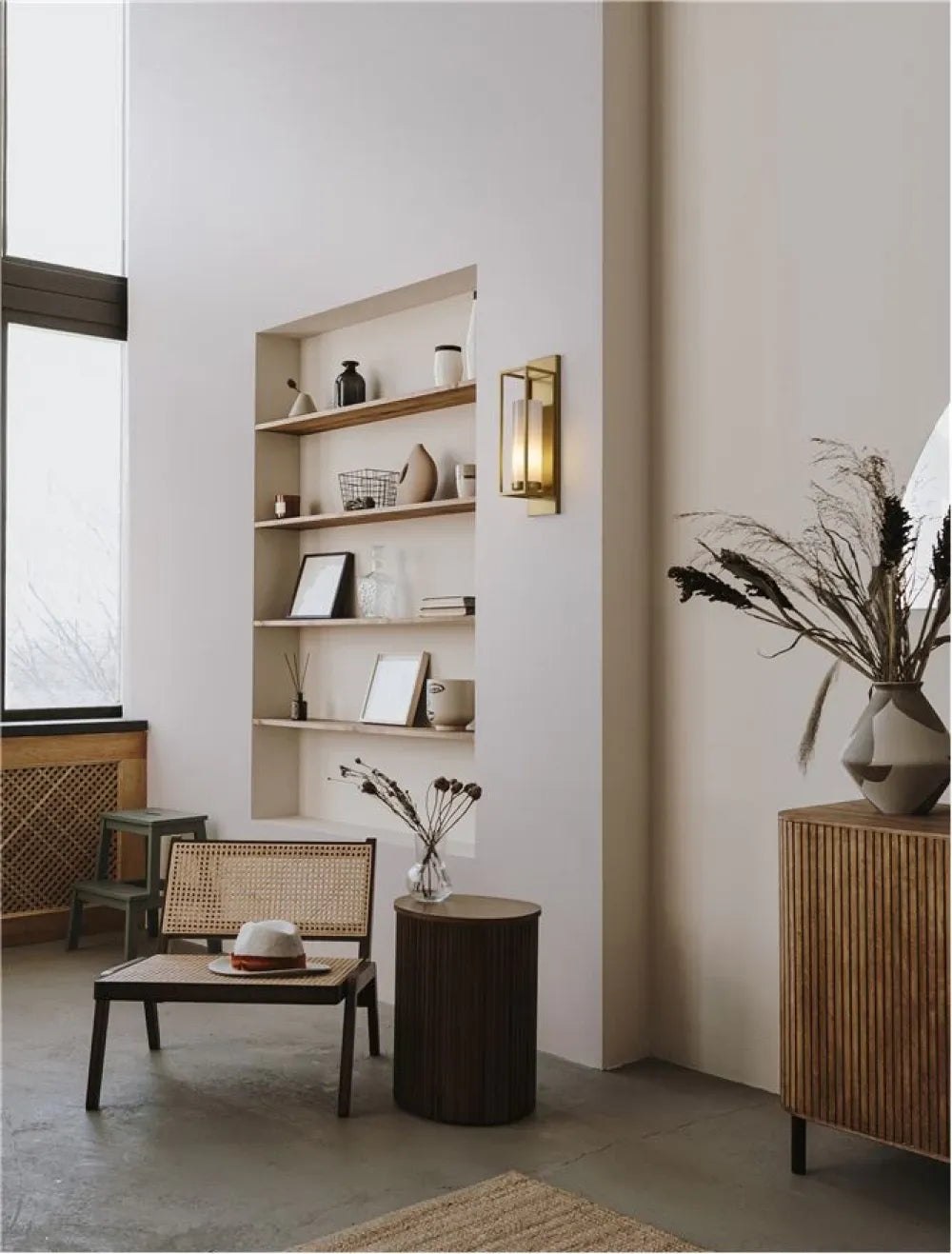 Aplica de perete structura din Metal Auriu si abajur din Sticla Alb H63xL13cm IP20 JULIET