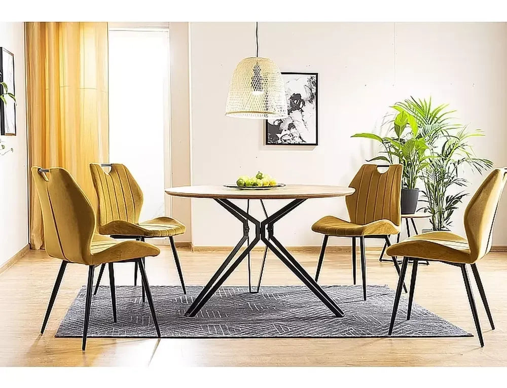 Scaun tapitat cu Catifea Galben cu picioare din Metal Negru H91xL51xA46cm Arco