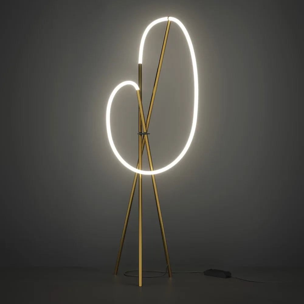Lampa podea din Aluminiu Negru/Alama si Silicon Alb H162xL45cm Crochet