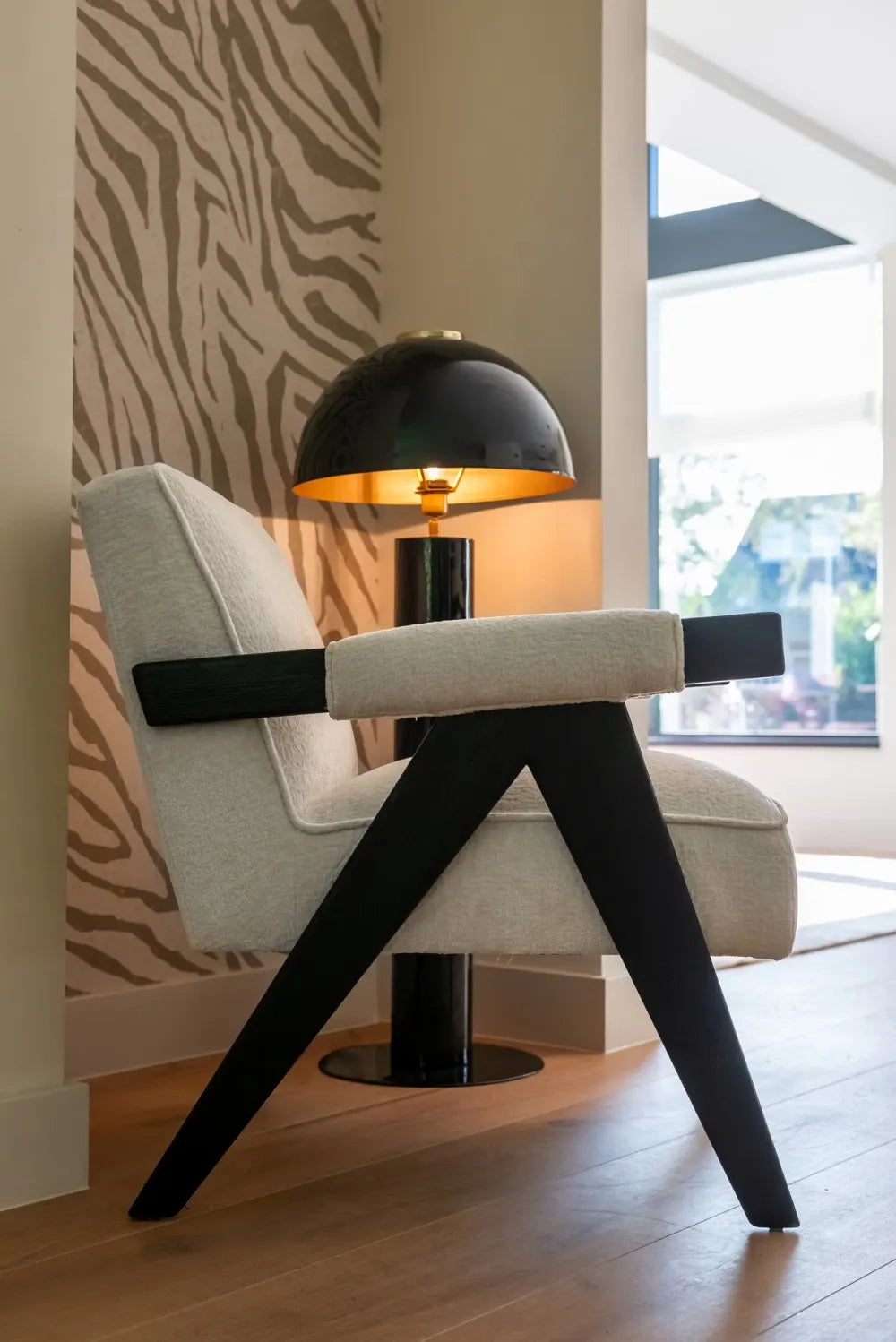 Fotoliu tapitat cu Chenille Alb H84xA84.5xL67cm Cooper Richmond interiors