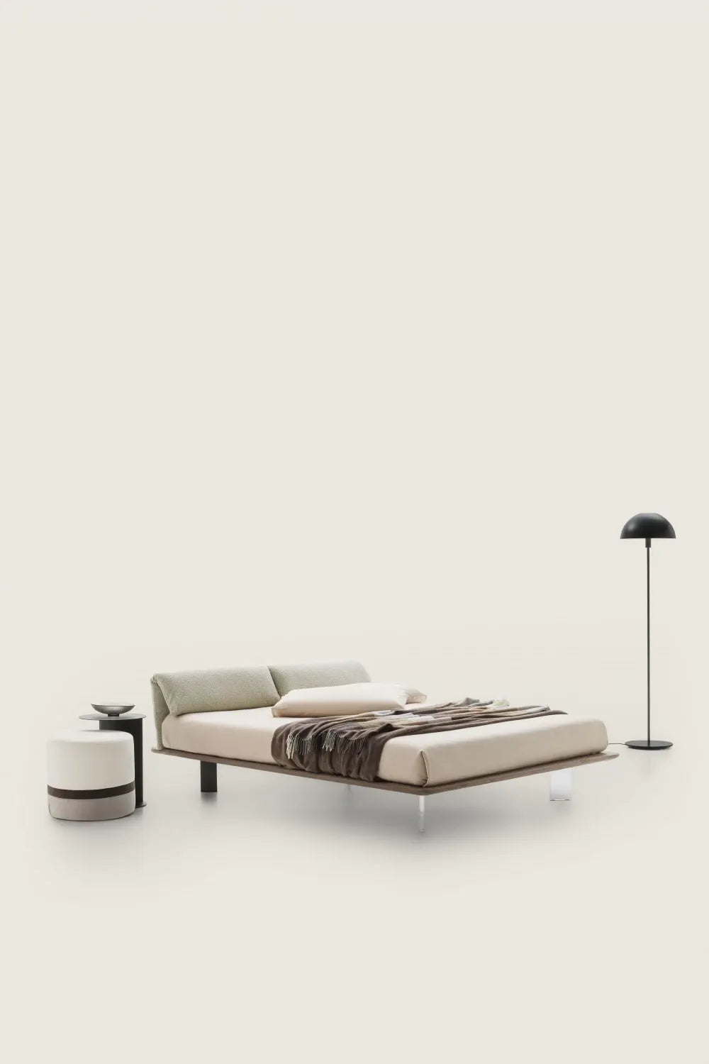 Pat tapitat customizabil cu tablie reglabila 160x200cm Logan