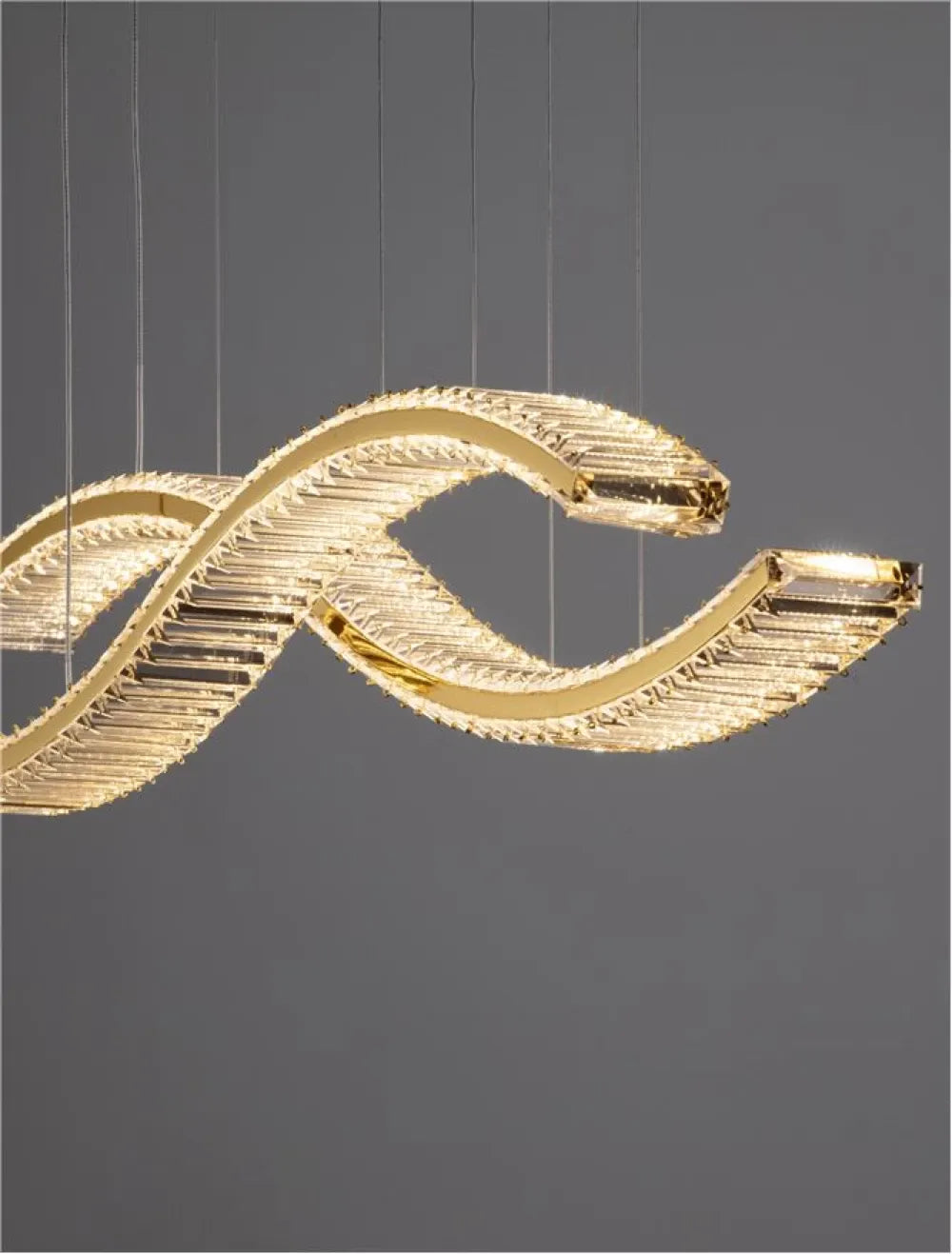 Lustra structura din Metal Auriu si abajur din Cristal Transparent H150xL120cm IP20 95W 12224lm 3500k AURELIA