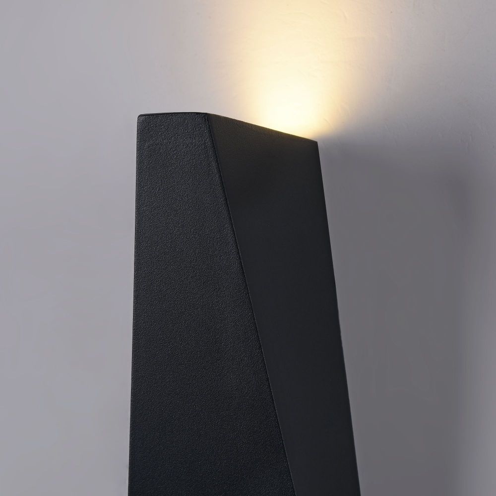 Aplica de perete pentru exterior din Metal Negru cu LED L9x9xH20cm Times Square
