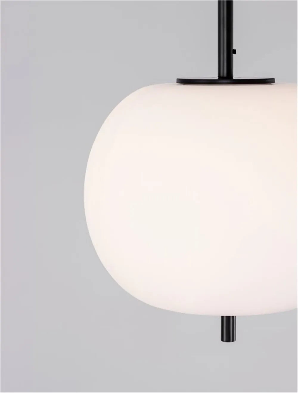 Pendul structura din Metal Negru si abajur din Sticla Alb H120xL30cm IP20 LATO