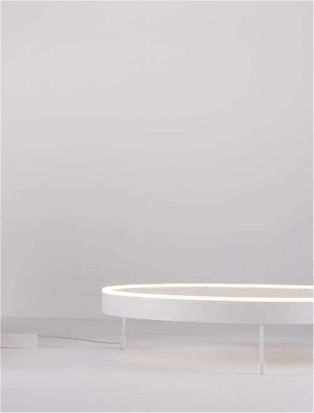 Plafoniera structura din Aluminiu Alb si abajur din Acrilic  H18xL80cm IP20 50W 4166lm 3000k MOTIF