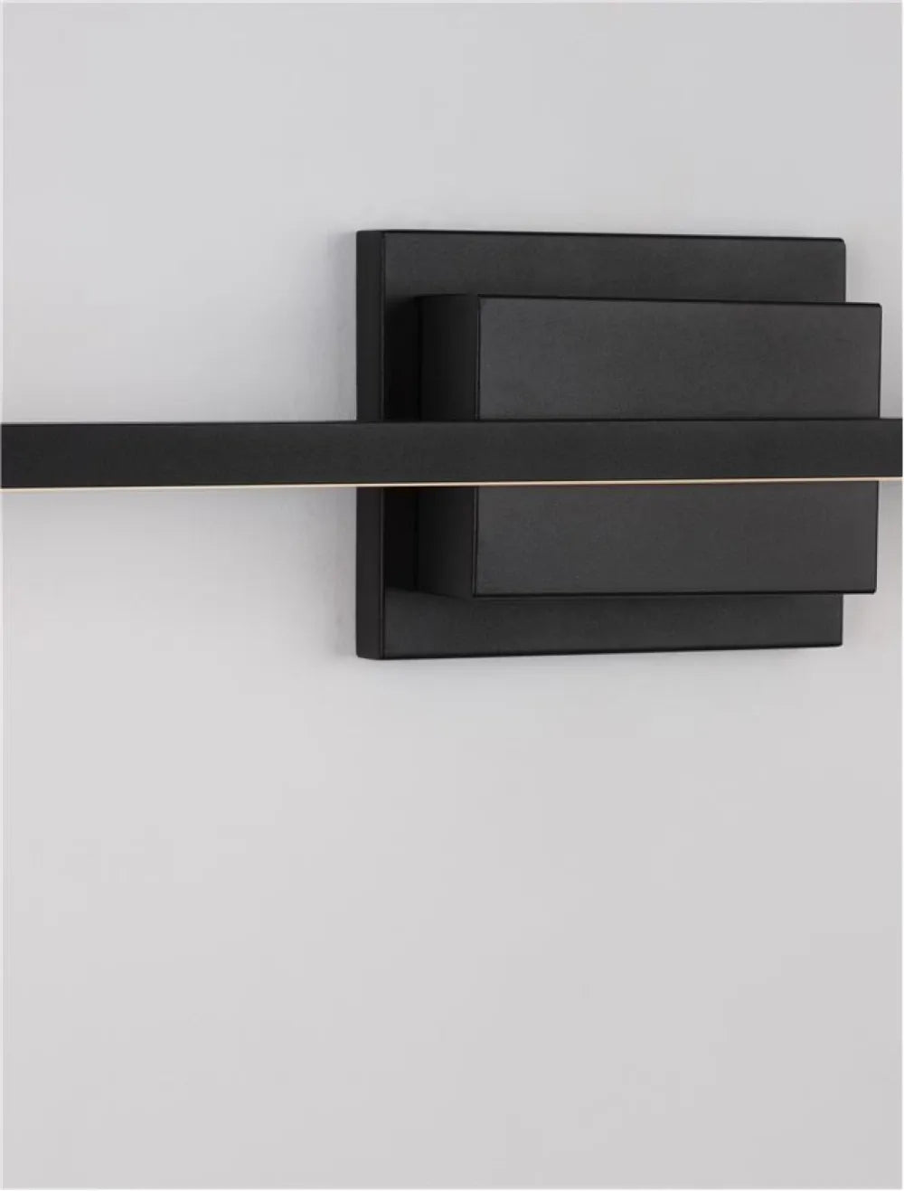 Aplica de perete din Aluminiu Negru H11.8xL90.5cm IP20 21W 1000lm 3000k AZURE