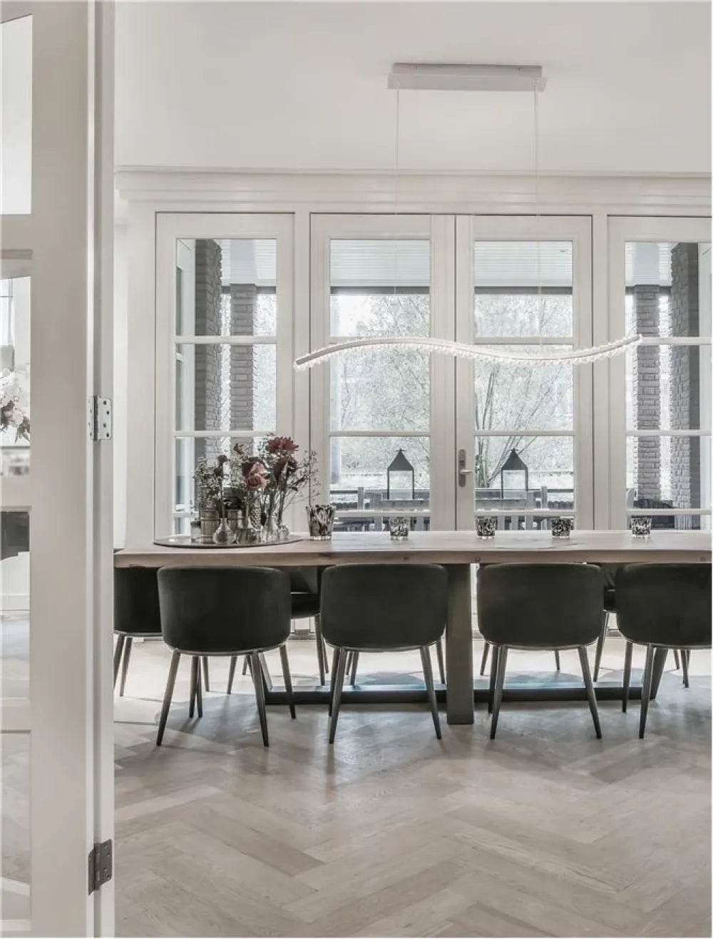 Lustra structura din Metal Argintiu si abajur din Cristal Transparent H150xL100cm IP20 43W 3351lm 3500k AURELIA