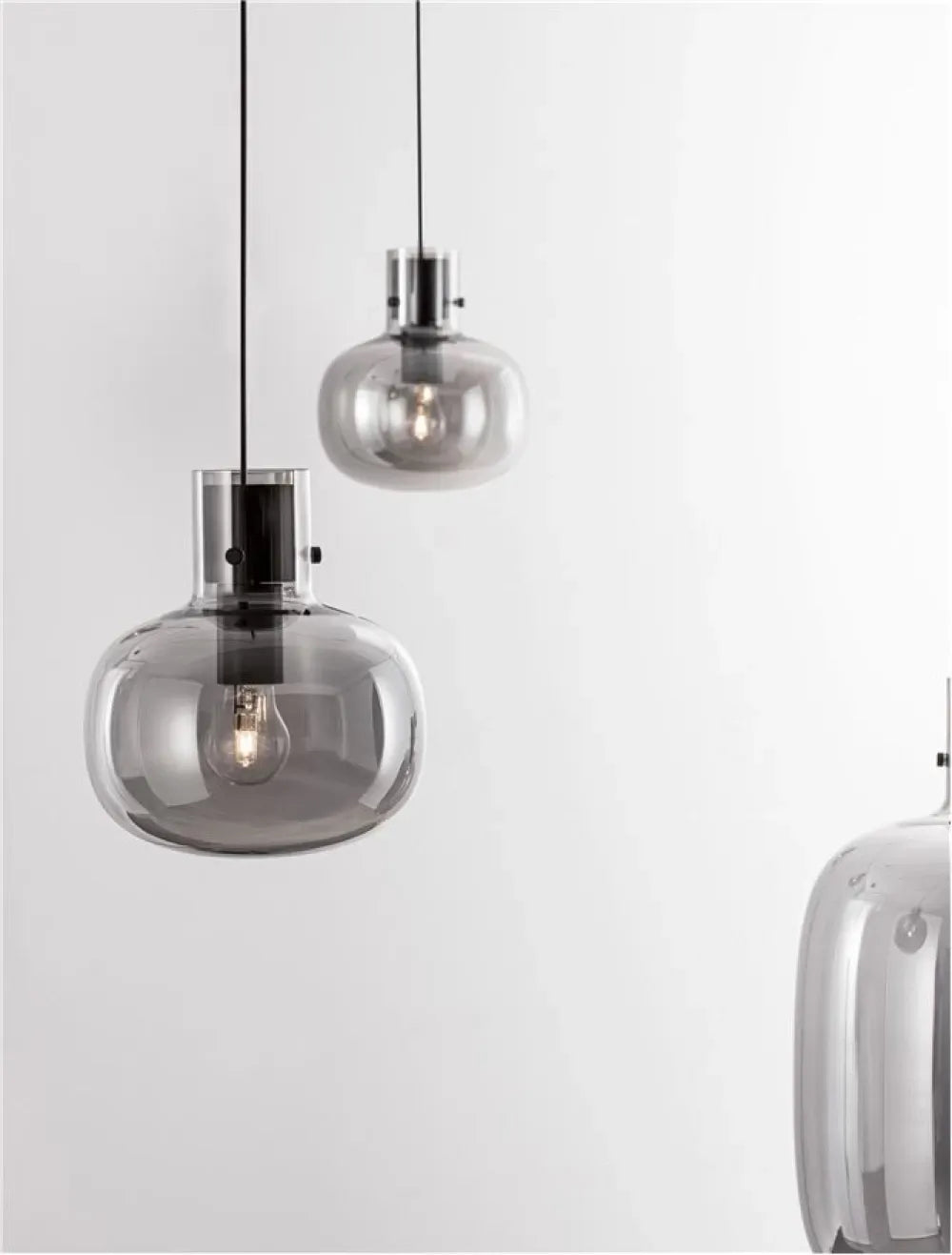 Lustra structura din Metal Negru si abajur din Sticla Fumuriu H240xL180cm IP20 CINZIA