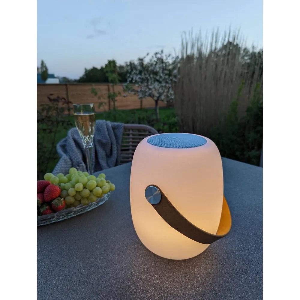 Lampa exterioara reincarcabila cu boxa Bluetooth incorporata din Polipropilena Alb H21xD18cm Cardiff