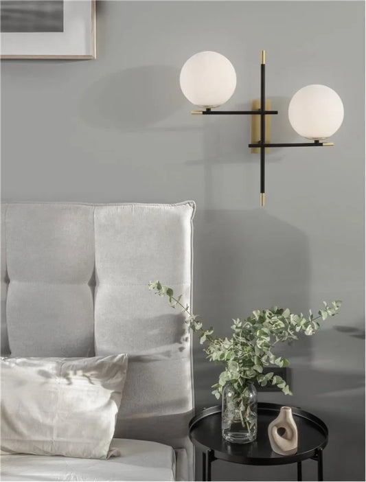 Aplica de perete structura din Metal Negru/Auriu si abajur din Sticla Alb H42.2xL44cm IP20 GIT