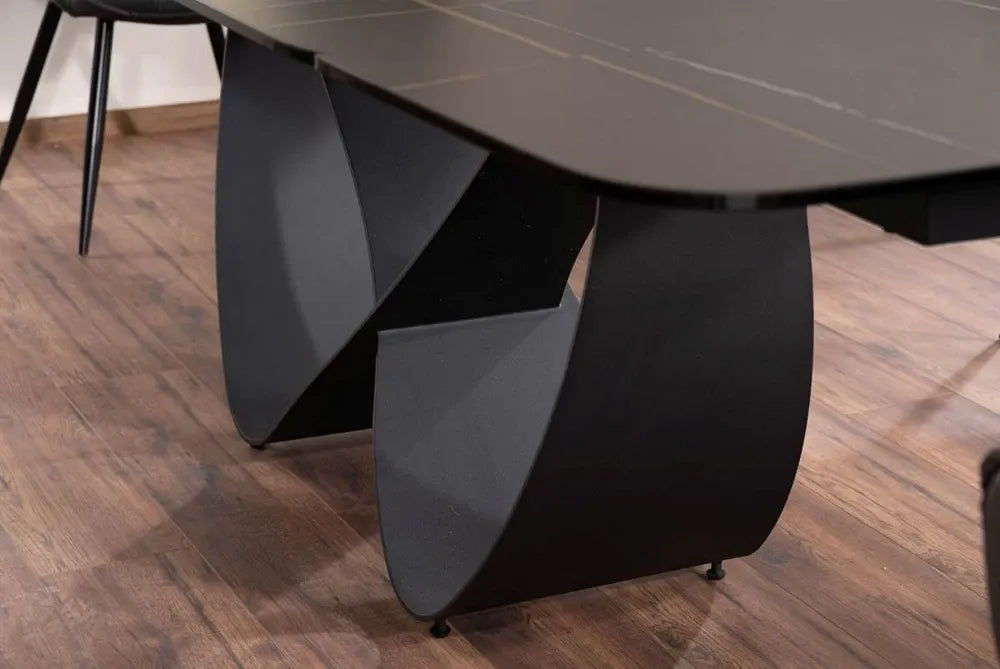 Masa extensibila cu blat din Sticla securizata + Ceramica cu efect de marmura Negru cu baza din Metal Negru L160-240cm Infinity