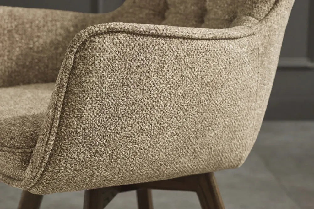 Set 2 scaune rotative tapitat cu Stofa Gri taupe si picioare din Lemn de stejar Maro H94xL58xA64cm THOR