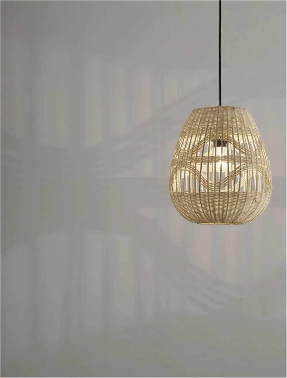 Pendul structura din Metal Negru si abajur din Ratan Bej H185xL30cm IP20 MARLO
