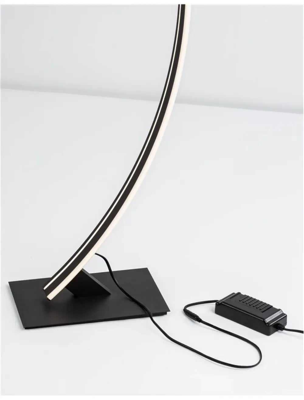 Lampa de podea din Aluminiu Negru H150xL20cm IP20 40W 2120lm 3000k PREMIUM