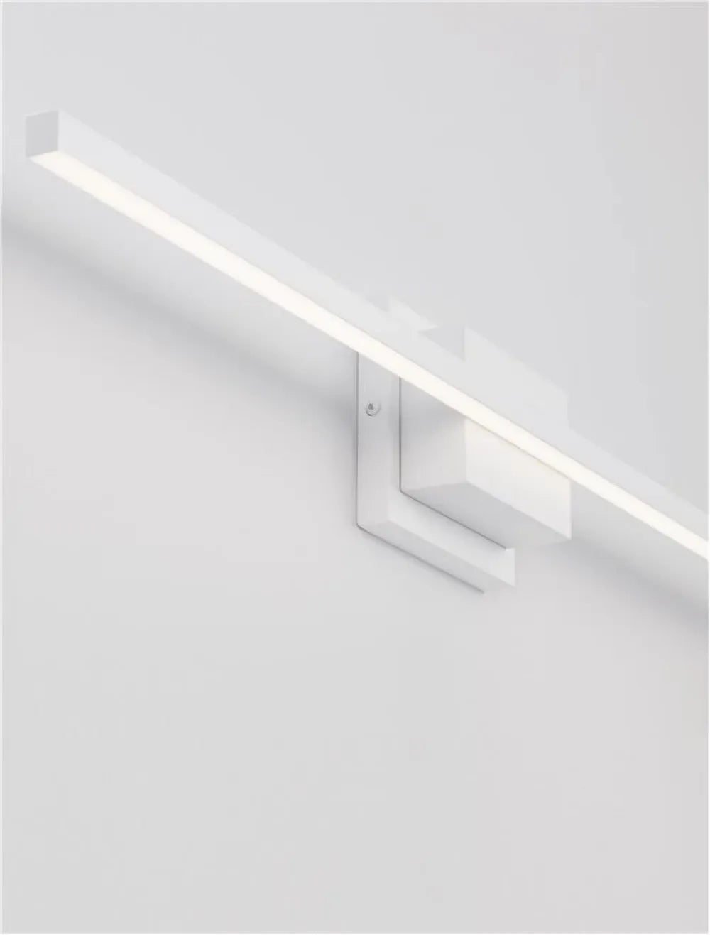 Aplica de perete structura din Aluminiu Alb si abajur din Acrilic  H11.8xL90.5cm IP20 21W 1200lm 3000k AZURE