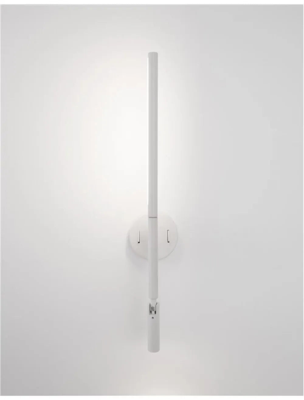Aplica de perete structura din Aluminiu Alb si abajur din Acrilic Alb H55xL2cm IP20 9W 520lm 3000k HANDY