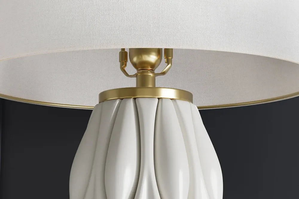 Veioza din Ceramica/Metal Alb/Auriu si Textil Alb D40xH66cm ELEGANCIA