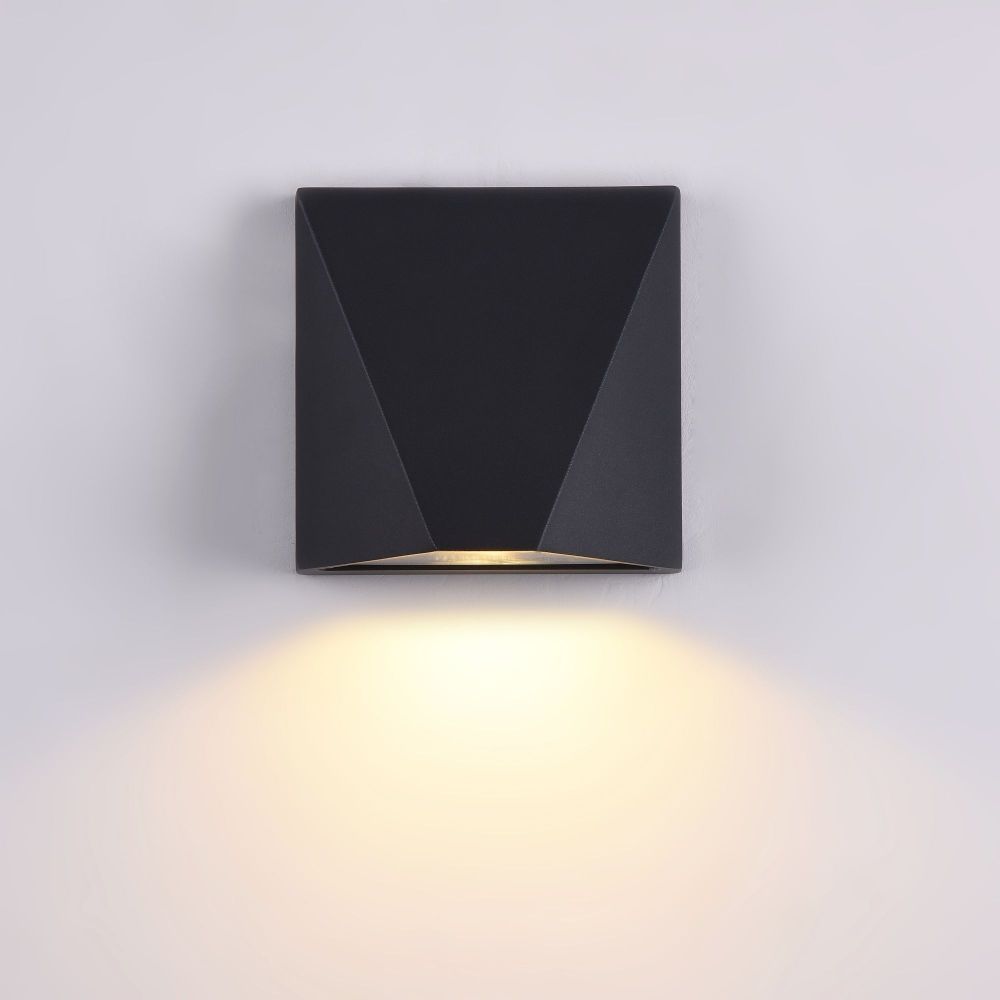 Aplica de perete pentru exterior din Metal Negru cu LED L12x12xH7cm Beekman
