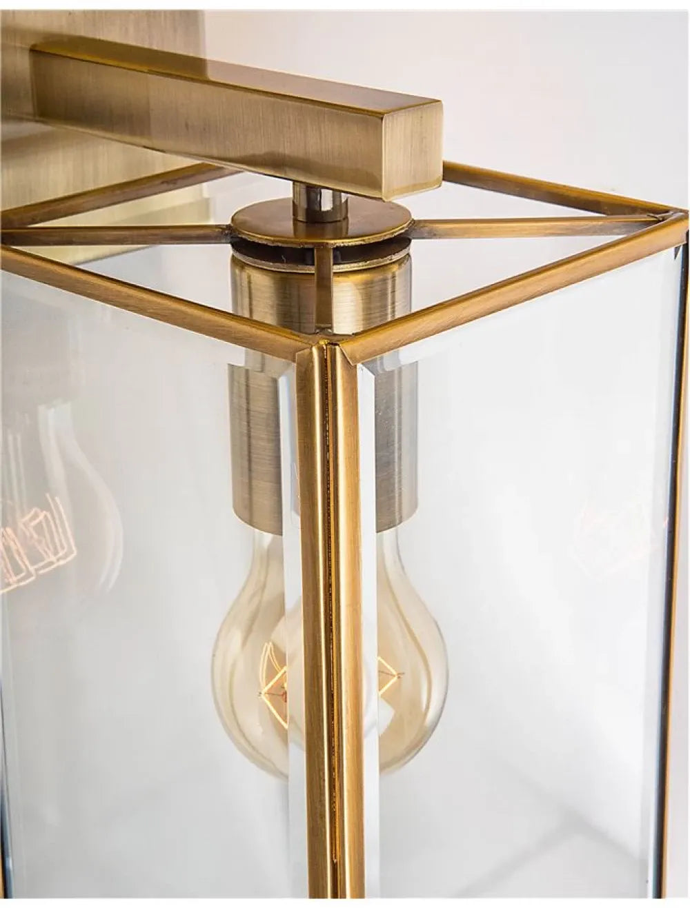 Aplica de perete structura din Metal Alama antichizata si abajur din Sticla Transparent H35xL13cm IP20 FLAVIO
