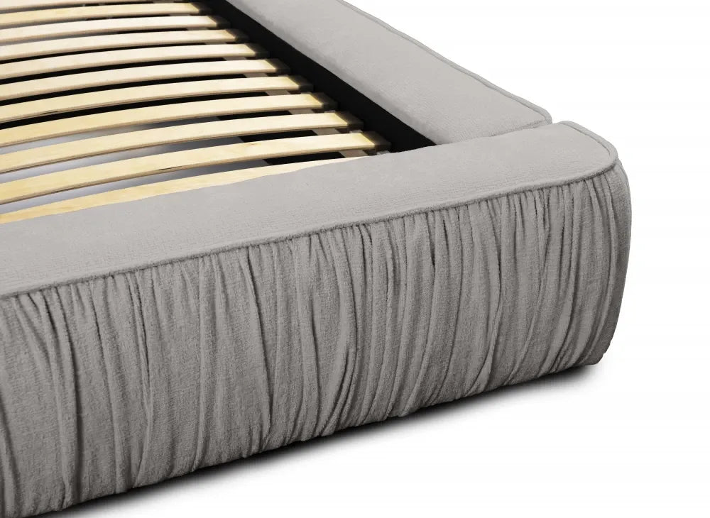 Pat 140x200cm tapitat cu Chenille Gri deschis Naomi