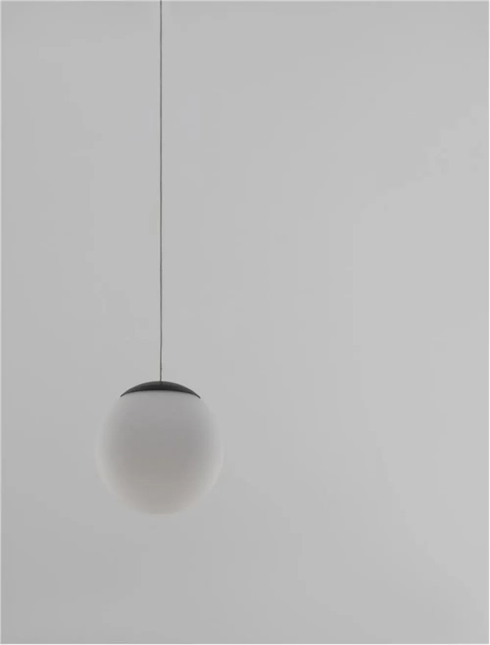 Pendul structura din Aluminiu Negru si abajur din Sticla Alb H150xL13cm IP20 8W 400lm 3000k NUVOLE