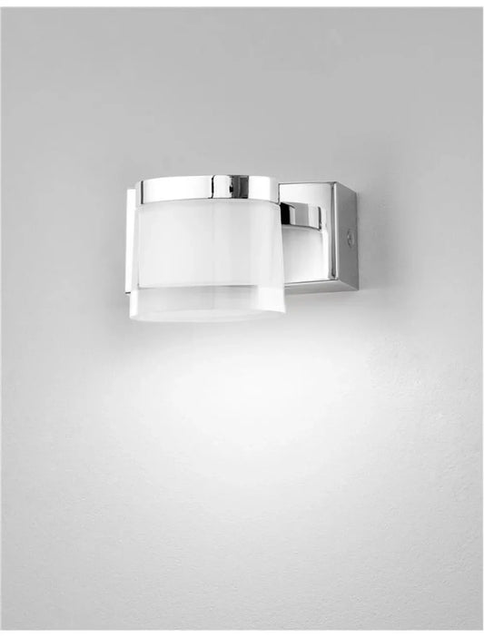 Aplica de perete structura din Aluminiu Argintiu si abajur din Acrilic Alb H7.5xL12cm IP44 5W 512lm 3000k SABIA