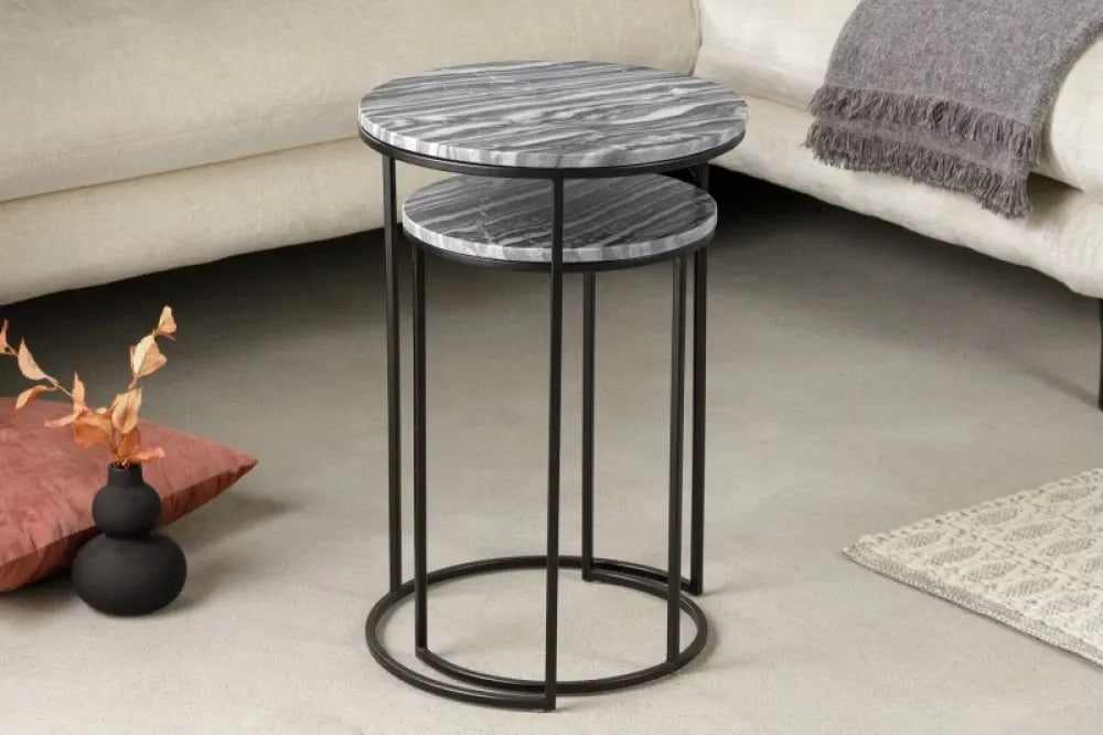 Set 2 masute laterale Rotunde din Marmura Gri si Metal Negru D30/37xH43/53cm Elements