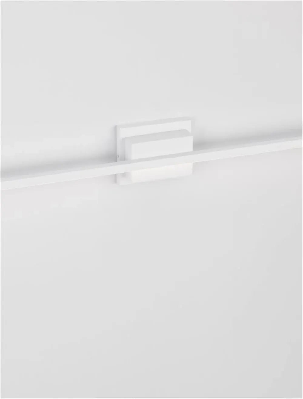 Aplica de perete structura din Aluminiu Alb si abajur din Acrilic  H11.8xL90.5cm IP20 21W 1200lm 3000k AZURE