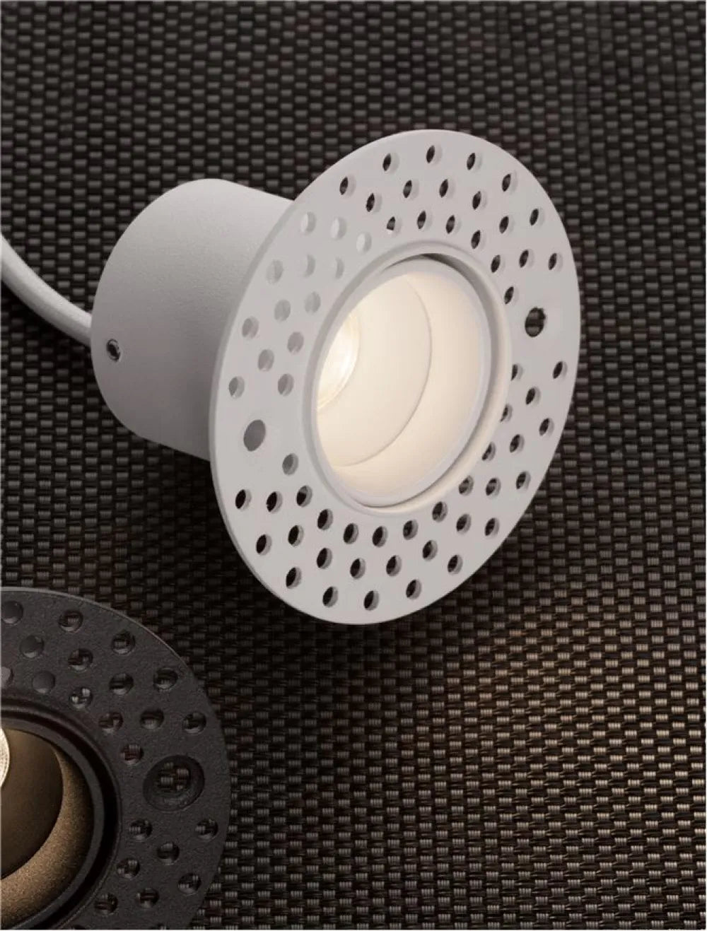 Spot incastrat din Aluminiu Alb H5xL6.8cm IP20 3W 214lm 3000k UHO